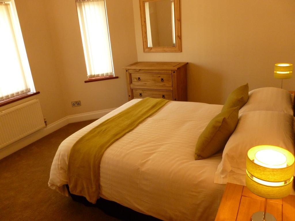 Stonecrest Villa Kilgetty Bagian luar foto