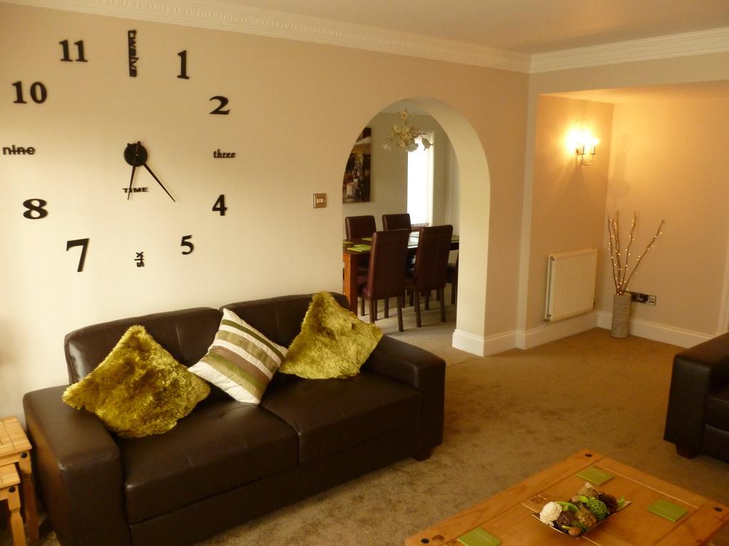 Stonecrest Villa Kilgetty Bagian luar foto